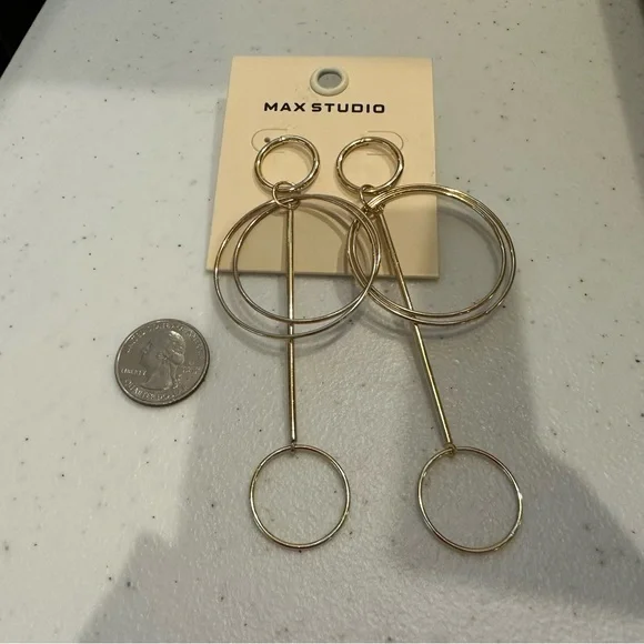 NWT Max Studio Earrings - big gold tone circles - Picture 5 of 7